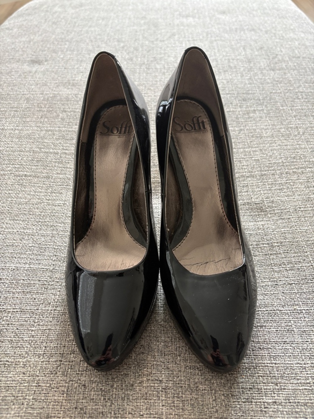 Sofft Black Patent Leather Pointed Toe Pumps